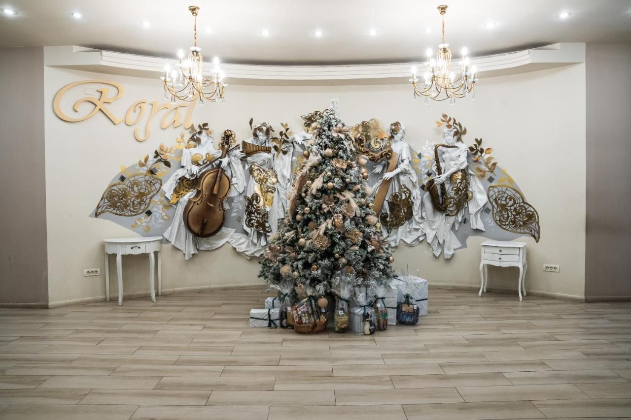 Hotel Royal Urziceni Esterno foto