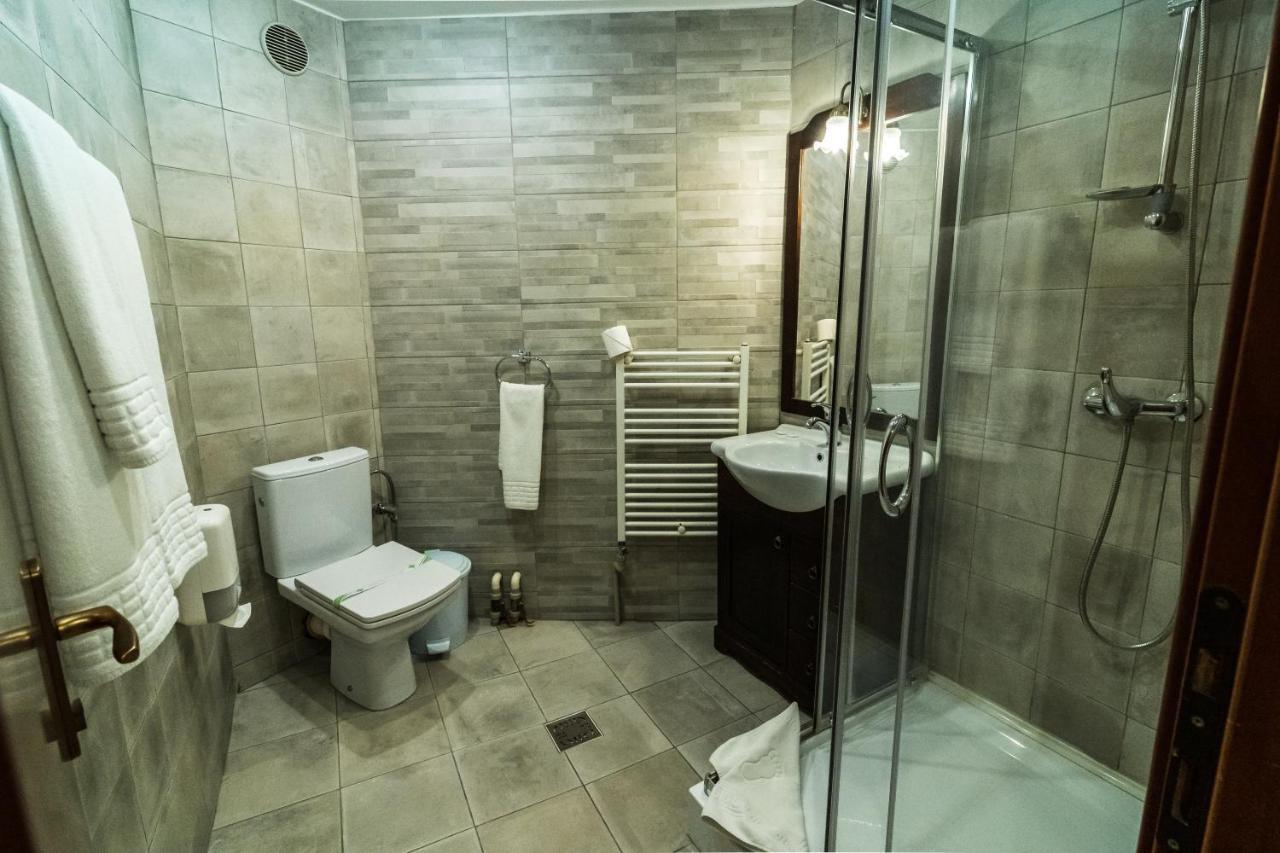 Hotel Royal Urziceni Esterno foto