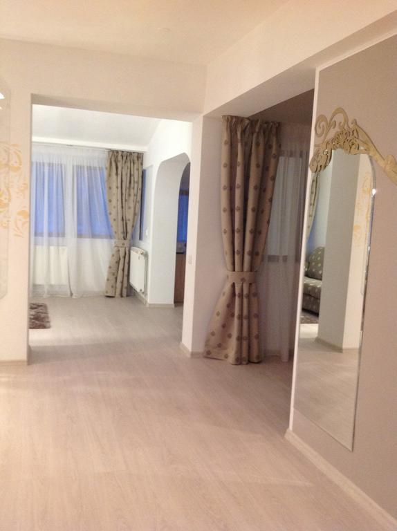 Hotel Royal Urziceni Esterno foto